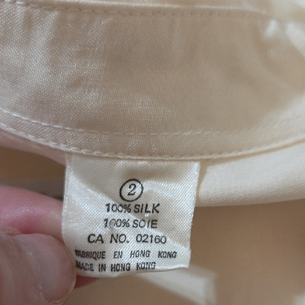 Vintage Fenn Wright Manson Silk Blouse Cream Button Front 90s Minimalist Size 2 - Picture 7 of 8